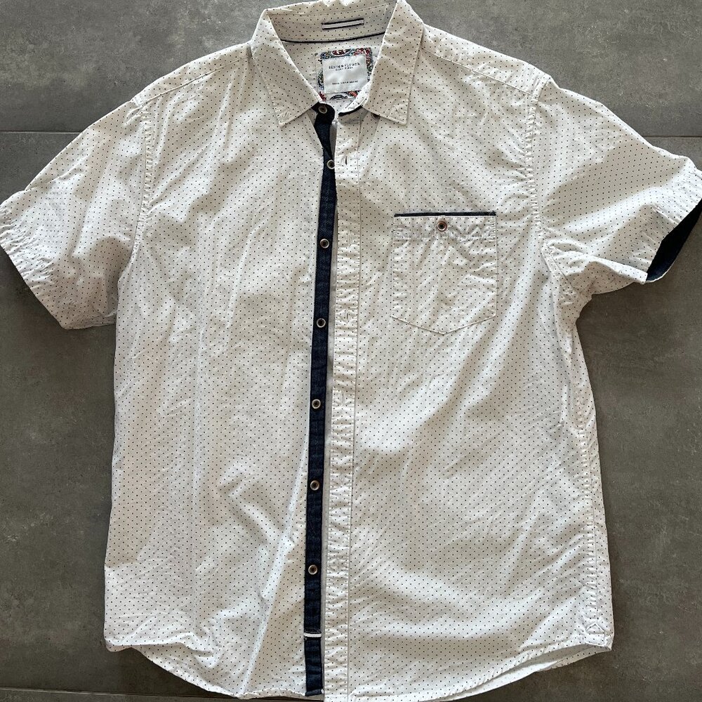 Denim & Flower Medium White Short Sleeve Polka Dot Button Up